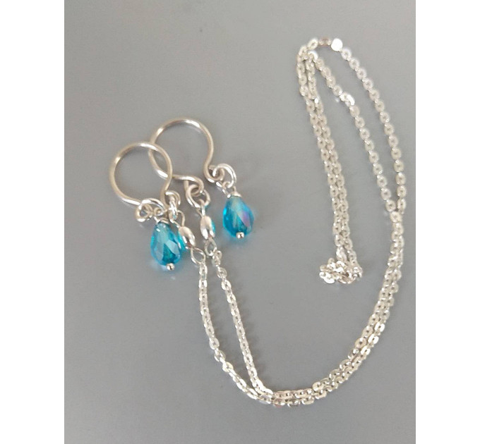 Blue chrystals Silver Nipple rings with chain and blue chrystals -  Non Piercing Nipple Ring