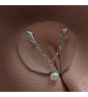 Clitoral Jewellery serling silver with white natural pearl  Faux piercing  with silver chain  Non Piercing Clit Clip Adult fun sex toys