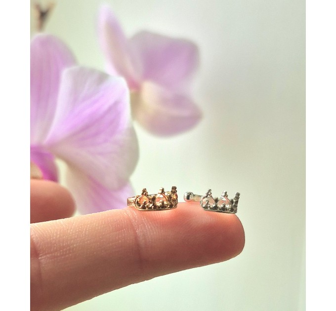 Silver Ear Cuff - Small Crown Design