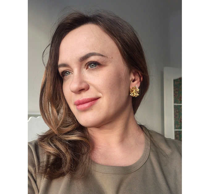 Vintage Gold Tone Floral Clip-On Earrings – Statement Flower Earrings