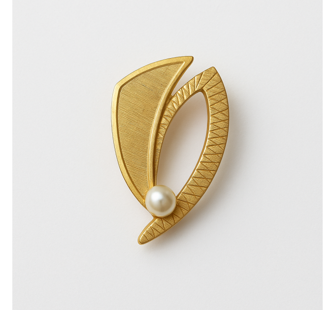 Art Deco Style Gold Leaf Brooch with Synthetic Pearl — Vintage by SilverBuds
