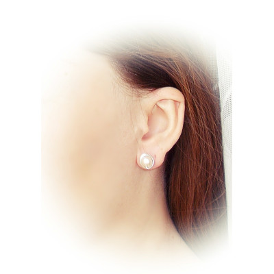 Handmade Silver earrings with natural pearls