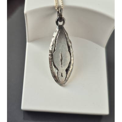 Silver yoni pendant - Handmade out of Fine Silver Vagina Necklace Silver yoni pendant - Handmade out of Fine Silver Vagina Necklace